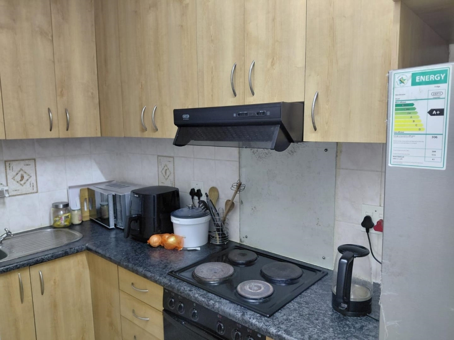 To Let 1 Bedroom Property for Rent in Monte Vista Western Cape